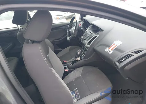 2012 Ford Focus Se z USA, uszkodzony, nr VIN 1FAHP3F22CL418965